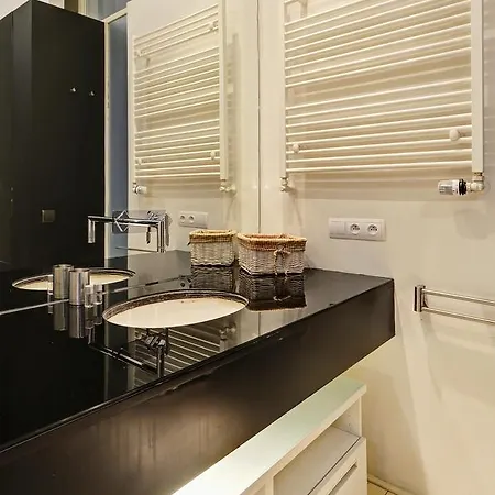 Historic Centre Vi Apartman *