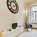 Historic Centre Vi Apartment Prag